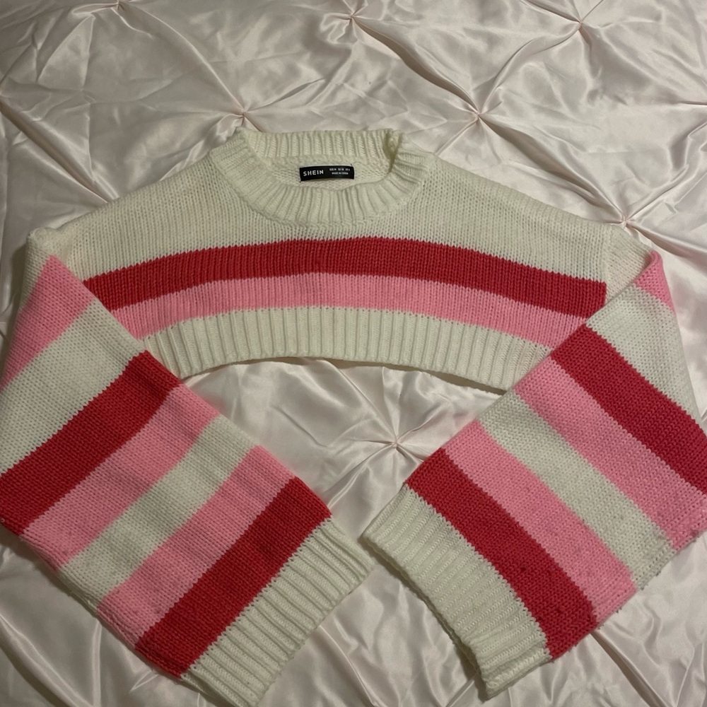 SHEIN White and Pink Crew Neck Sweater with Ribbed Texture